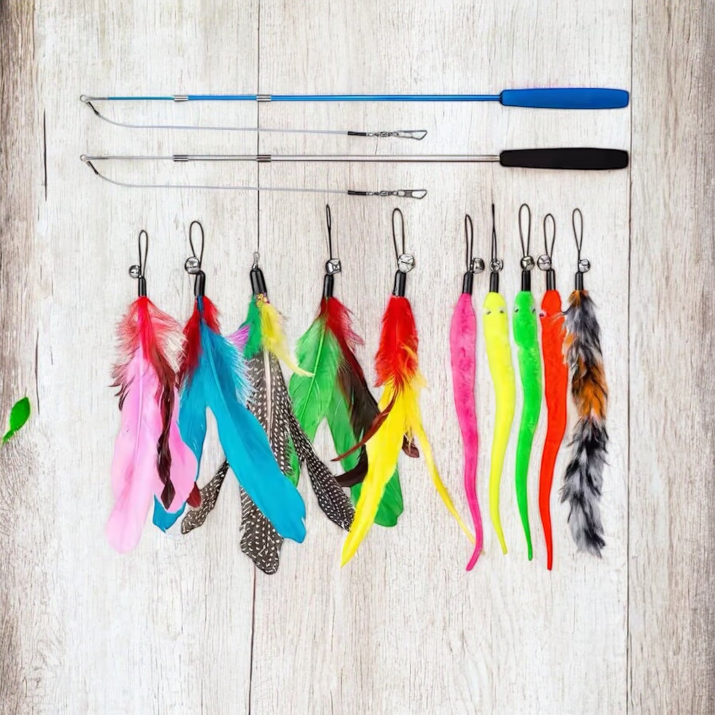 Varita Retráctil con Plumas Intercambiables para Gatos