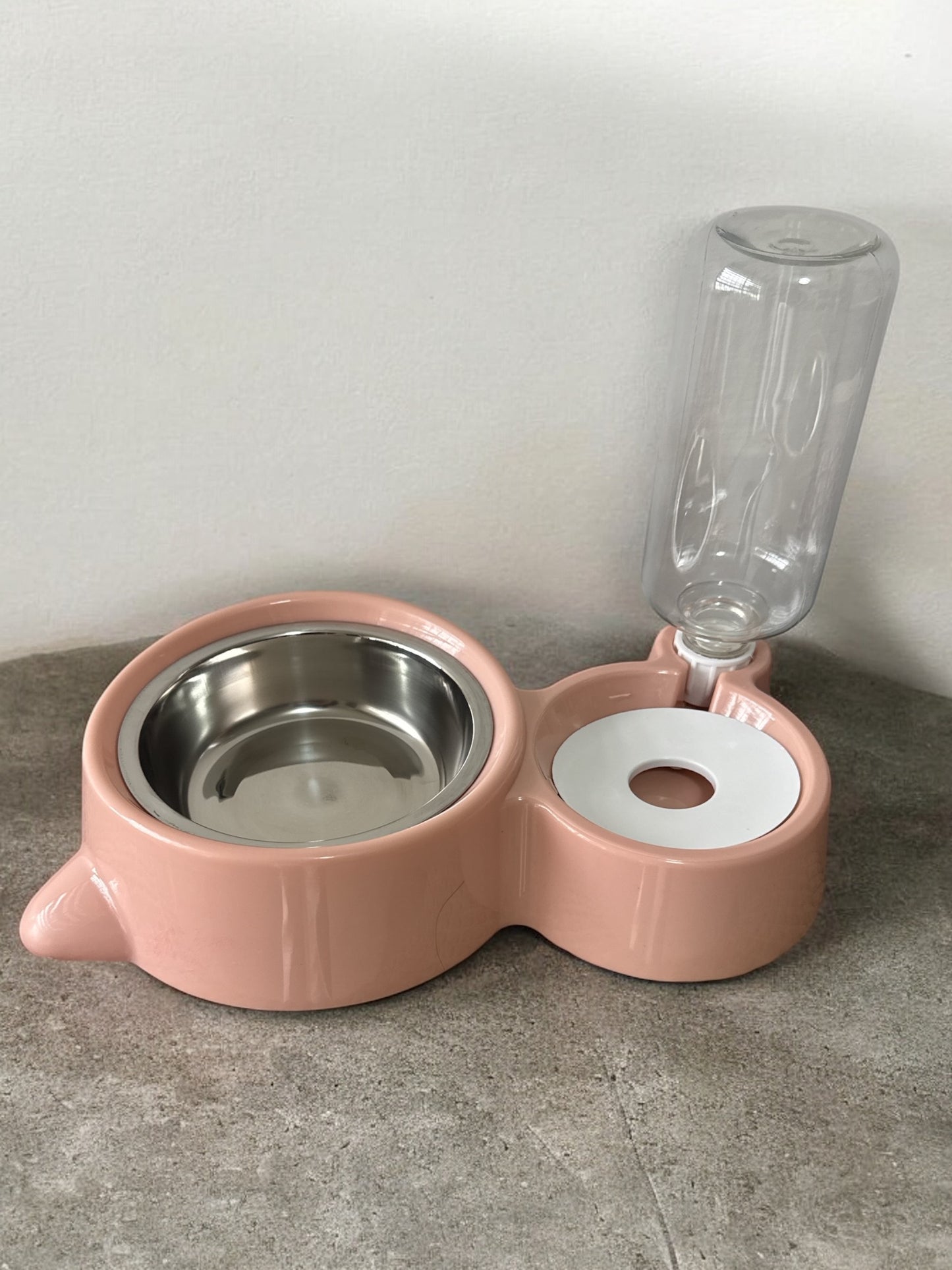 Comedero con dispensador de agua