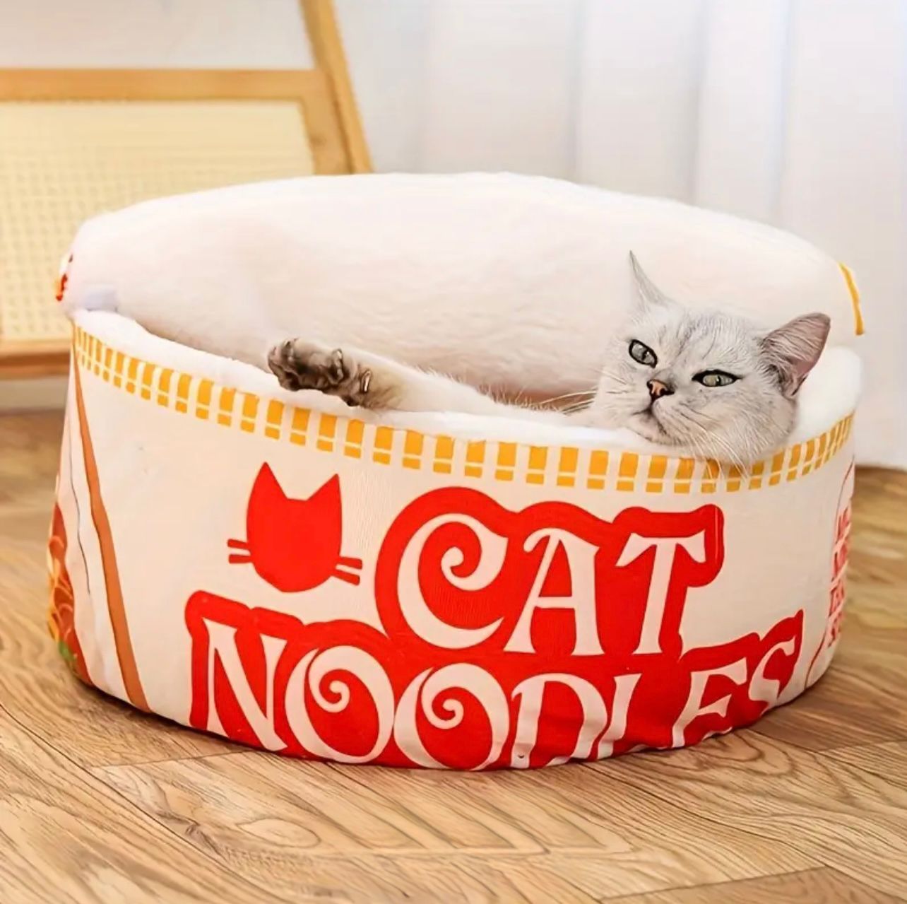 Cama "Cat Noodles" 🍜 – ¡El ramen más cómodo del menú michi!